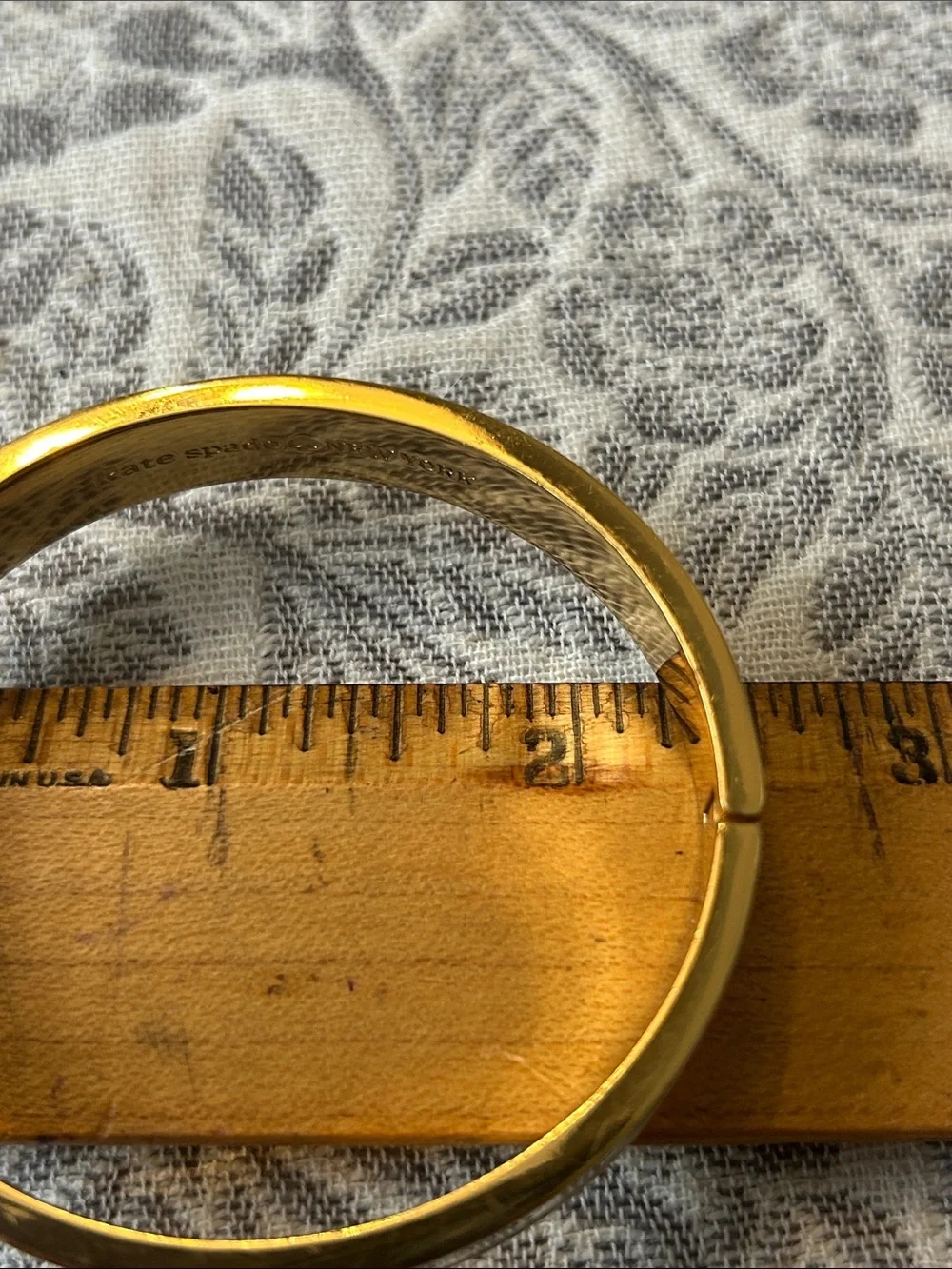 Kate Spade whole punch spade hinged bangle - Picture 6 of 6